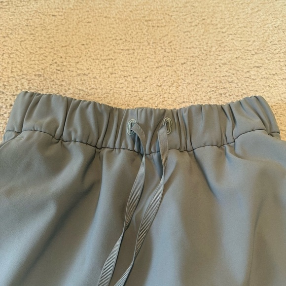 Lululemon On The Fly Skirt *21"Blue Charcoal Size 4 - Picture 4 of 9